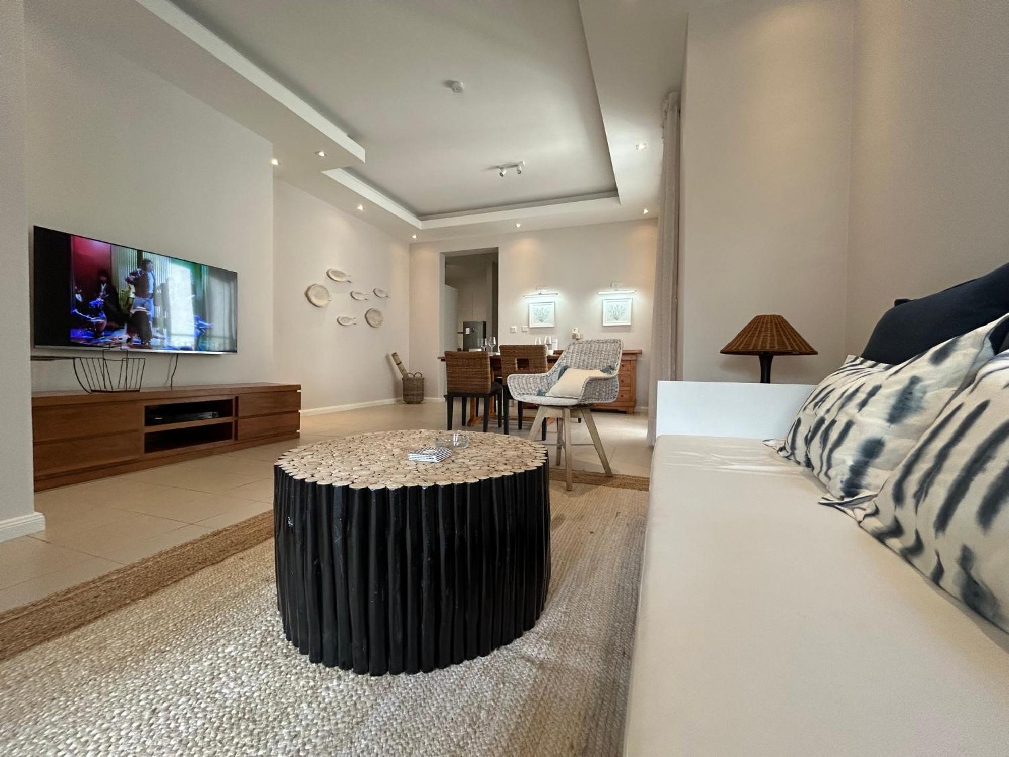 Blue Waves Beachfront Penthouse Flic-en-Flacq Buitenkant foto