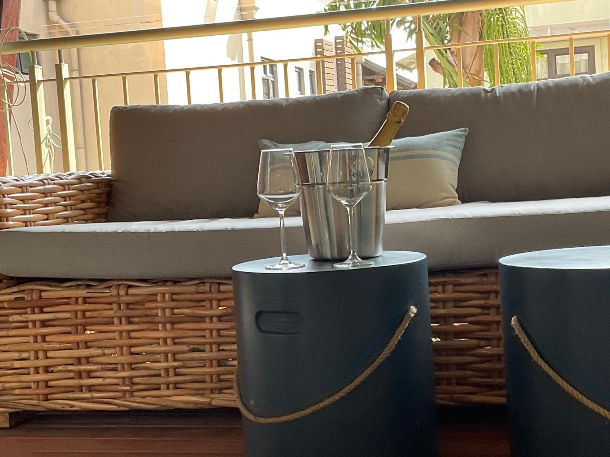 Blue Waves Beachfront Penthouse Flic-en-Flacq Buitenkant foto